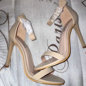 Nude dress heels